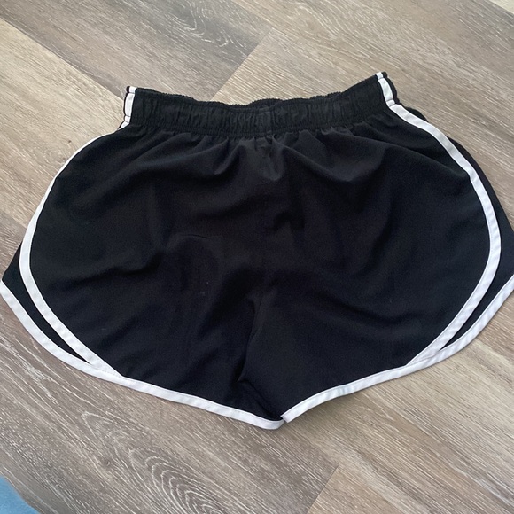 Nike Shorts - Picture 3 of 3